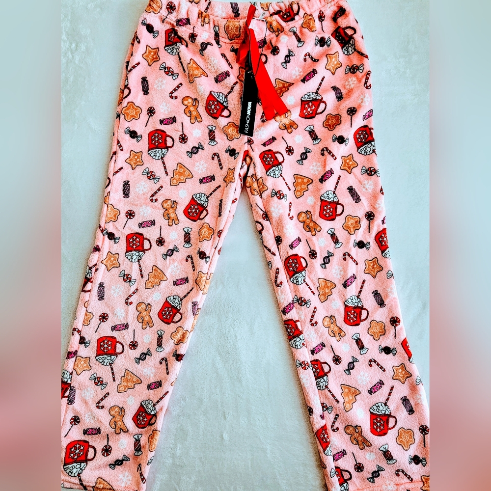 Fashion Nova Women's Holiday Treats Plush PJ Pajama Pant Pink/Combo Size M NWT